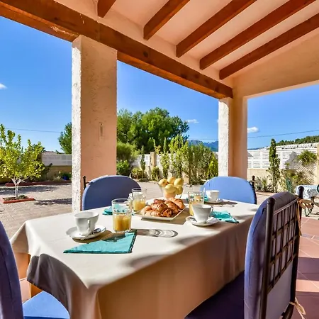 Guzman - Ismael Вилла Кальпе