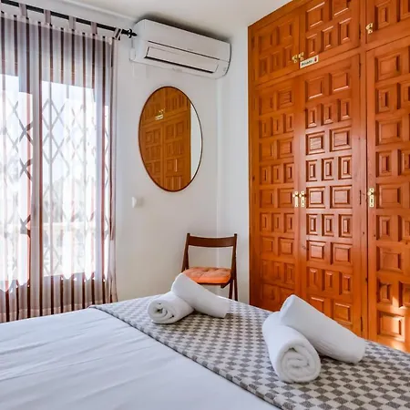 Guzman - Ismael Вилла