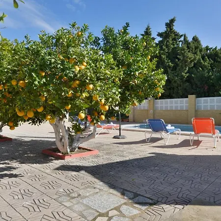 Guzman - Ismael Вилла Кальпе