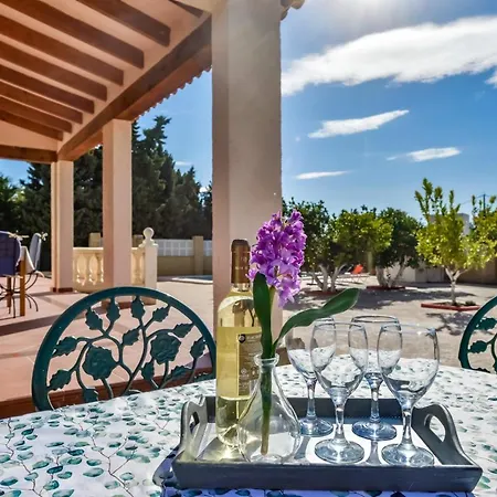 Guzman - Ismael Вилла